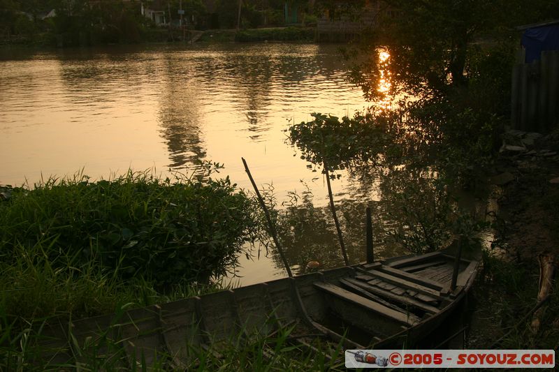 Cai Rang - Sunset on the canals
Mots-clés: Vietnam sunset bateau