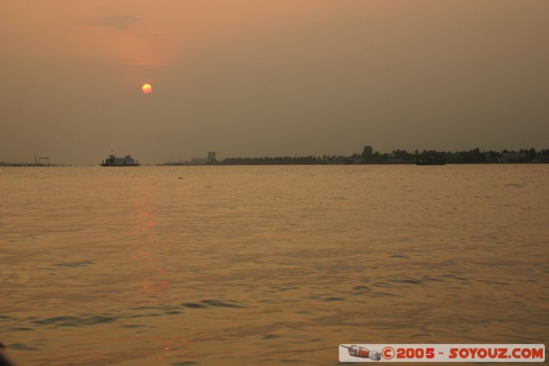 My Tho - Sunset on Mekong River
Mots-clés: Vietnam sunset