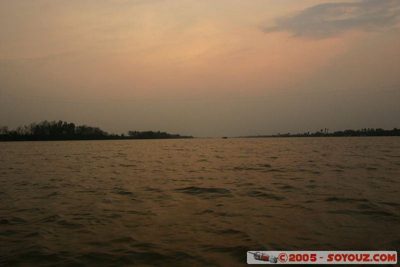 My Tho - Mekong River
Mots-clés: Vietnam sunset