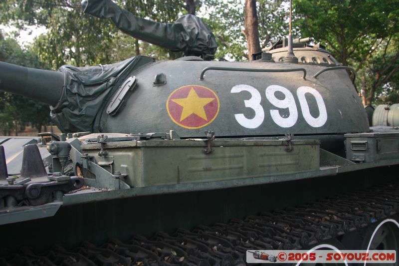 Saigon - Hoi Truong Thong Nhat - First Tank to enter in the palace on 30/04/1975
Mots-clés: Vietnam HÃ´-Chi-Minh-Ville Ho Chi Minh Tank Armee
