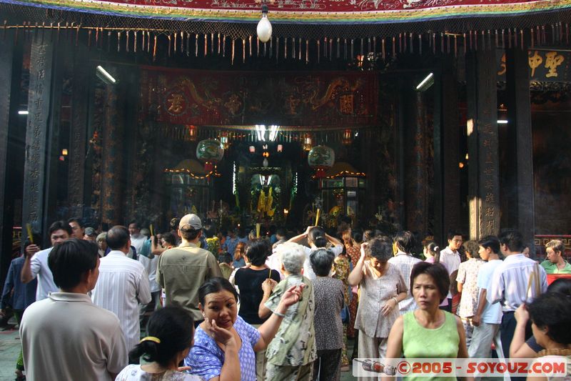 Saigon - Nghia An Hoi Quan Pagoda
Mots-clés: Vietnam HÃ´-Chi-Minh-Ville Ho Chi Minh Boudhiste Pagode personnes