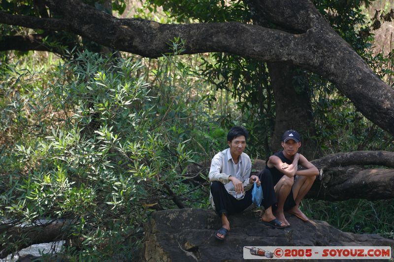 Around Dalat - Thac Hang Cop (Tiger Falls)
Mots-clés: Vietnam personnes