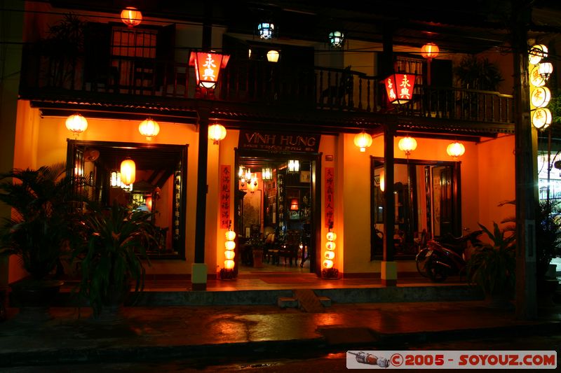 Hoi An by Night - Vinh Hung Hotel
Mots-clés: Vietnam Hoi An patrimoine unesco Nuit