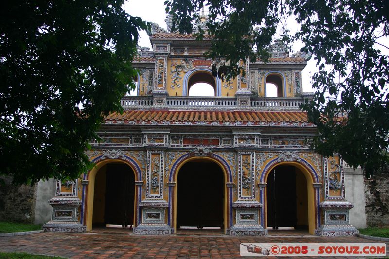 Hue - Imperial City - Chuong Duc Gate
Mots-clés: Vietnam chateau