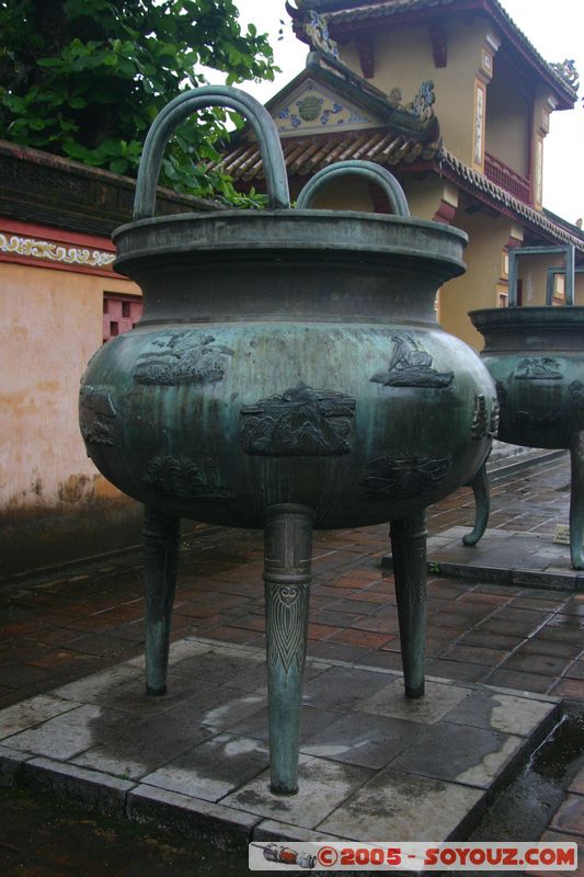 Hue - Imperial City - Nine Dynastic Urns
Mots-clés: Vietnam sculpture
