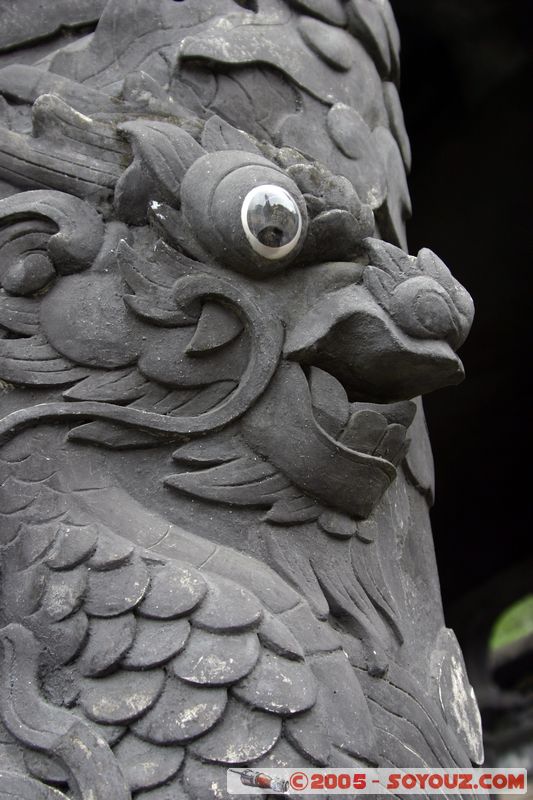 Tomb of Khai Dinh - Dragon
Mots-clés: Vietnam cimetiere sculpture