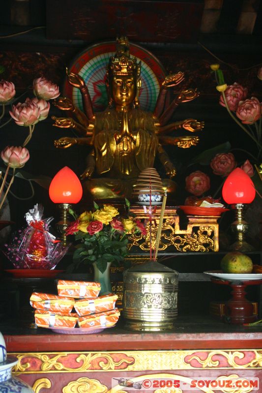 Hanoi - One Pillar pagoda (Chua Mot Cot)
Mots-clés: Vietnam Boudhiste Buddha statue