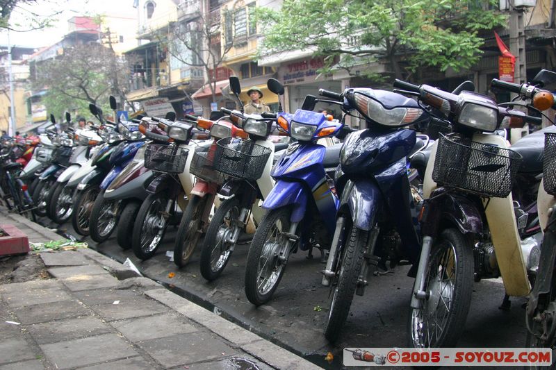 Hanoi - Old Quarter
Mots-clés: Vietnam voiture