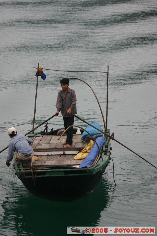 Halong Bay
Mots-clés: Vietnam patrimoine unesco mer brume personnes bateau