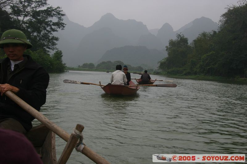 Chua Huong - Suoi Yen (Yen River)
Mots-clés: Vietnam Riviere bateau
