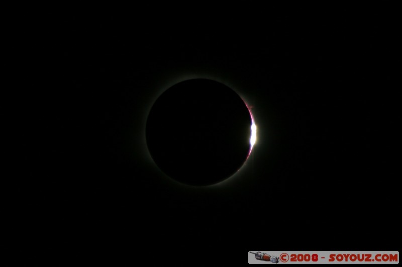 Eclipse de Soleil 2008 - Diamant
Mots-clés: Eclipse Astronomie