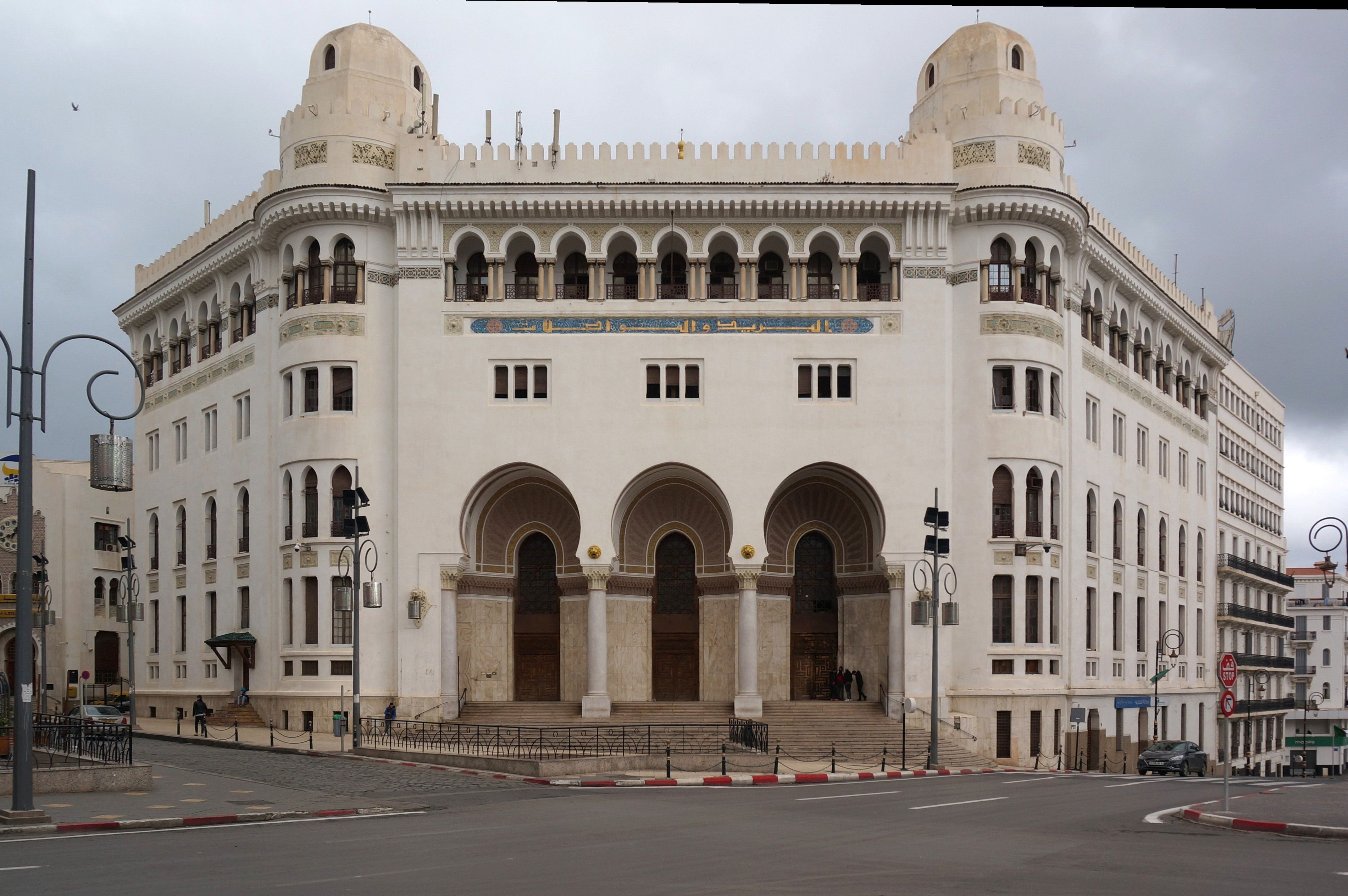 Alger Centre - Grande Poste
Mots-clés: Alger Algérie Cite Diar El Khaloua DZA geo:lat=36.77308211 geo:lon=3.05879093 geotagged L’Agha DZ Jardin de la grande poste Grande Poste