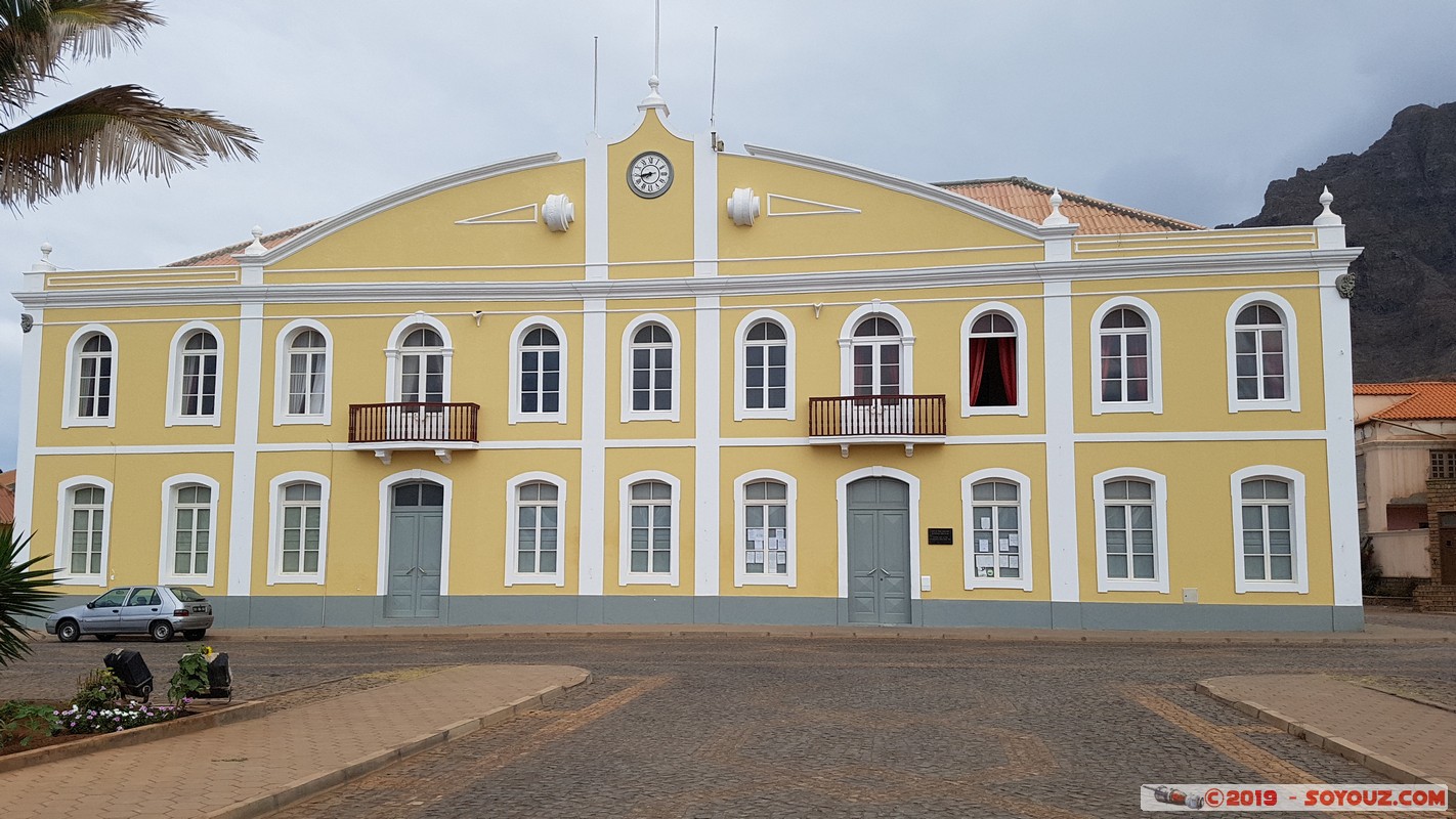 Santo Antao - Ponta do Sol - Câmara Municipal
Mots-clés: Santo Antao Ponta do Sol Largo da Praca Câmara Municipal
