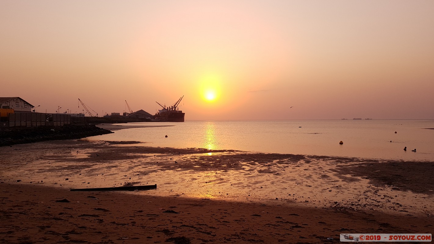 Djibouti - Coucher de Soleil
Mots-clés: DJI Djibouti Nakhchivan Mer sunset plage