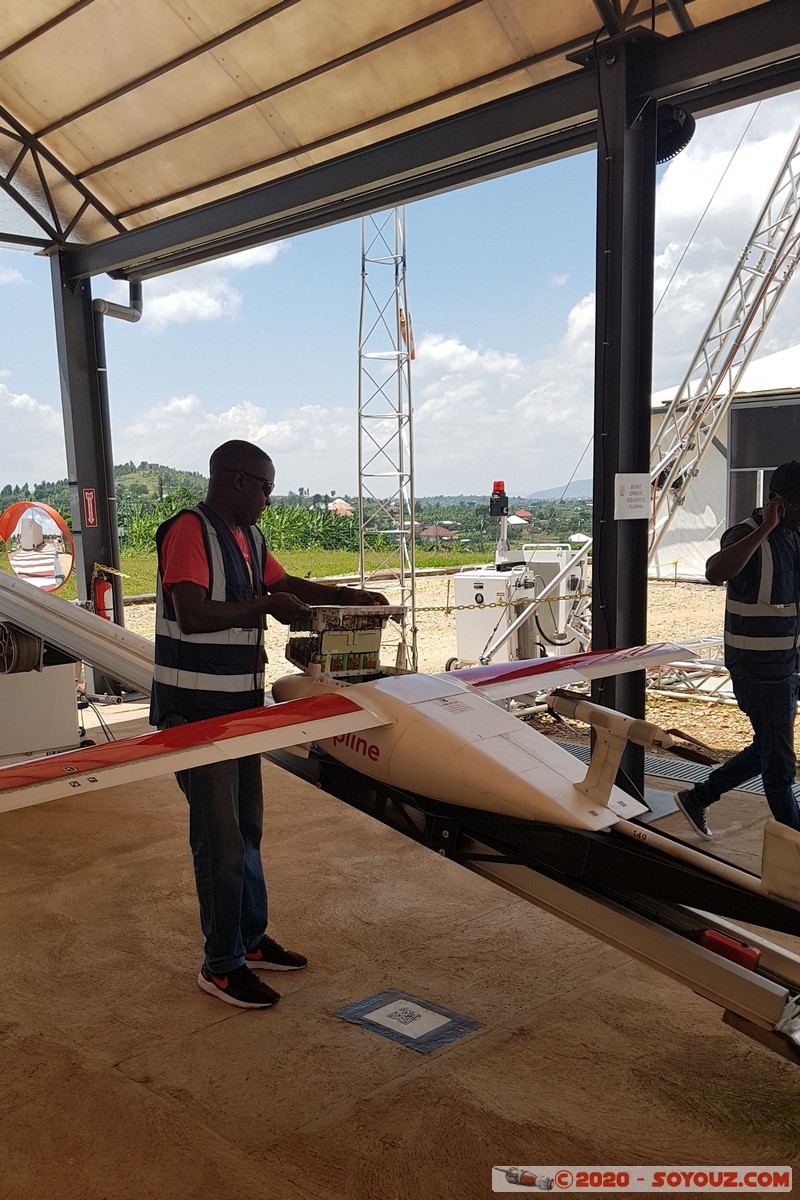 Zipline Muhanga
Mots-clés: Gakombe RWA Rwanda Southern Province Zipline Muhanga Drone