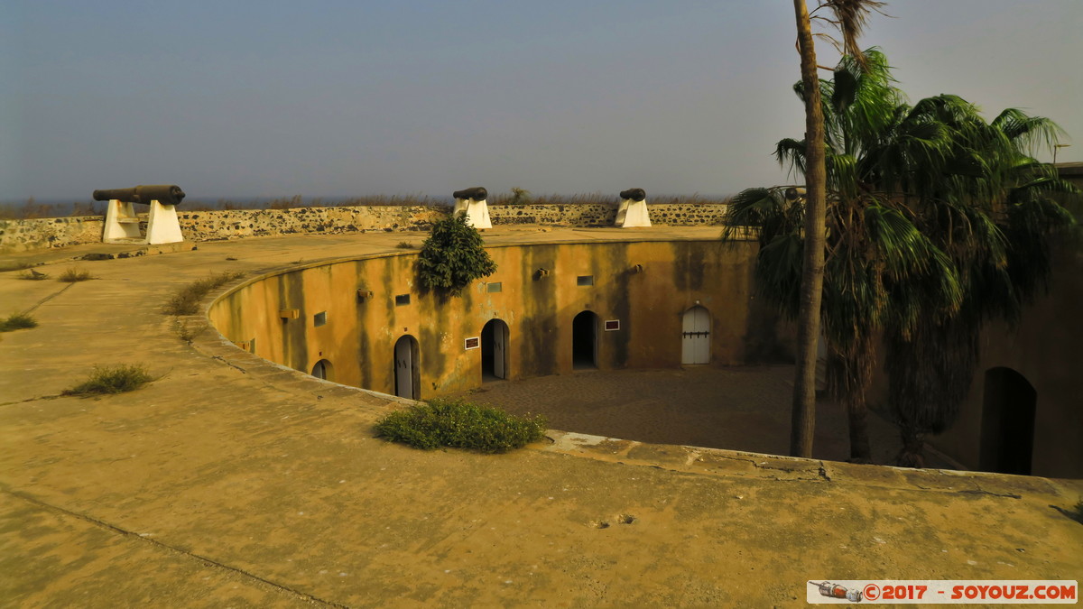Ile de Gorée - Fort d'Estrées
Mots-clés: geo:lat=14.67071730 geo:lon=-17.39975542 geotagged Gorée Region Dakar SEN Senegal Ile de Gorée patrimoine unesco Fort d'Estrées Fort Hdr
