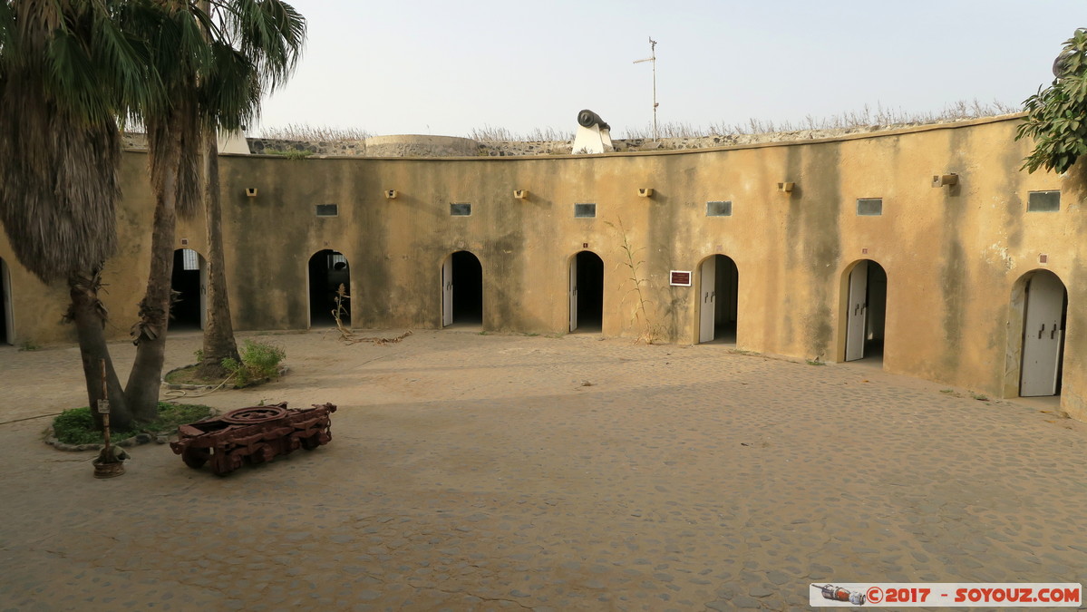 Ile de Gorée - Fort d'Estrées
Mots-clés: geo:lat=14.67072508 geo:lon=-17.39958107 geotagged Gorée Region Dakar SEN Senegal Ile de Gorée patrimoine unesco Fort d'Estrées Fort