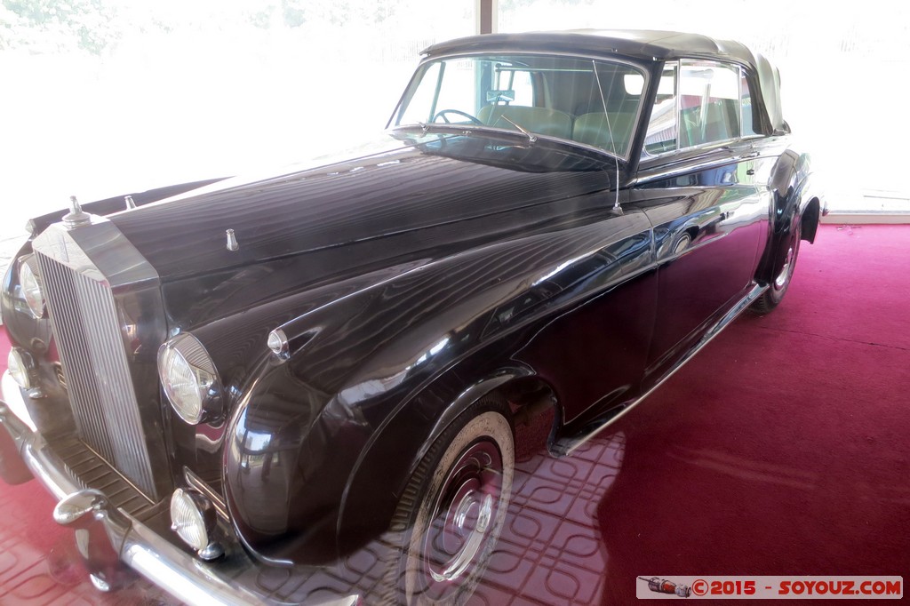 Khartoum - Republican Palace Museum - Rolls-Royce
Mots-clés: geo:lat=15.60795606 geo:lon=32.52854347 geotagged Khartoum SDN Soudan Republican Palace Museum voiture Rolls-Royce