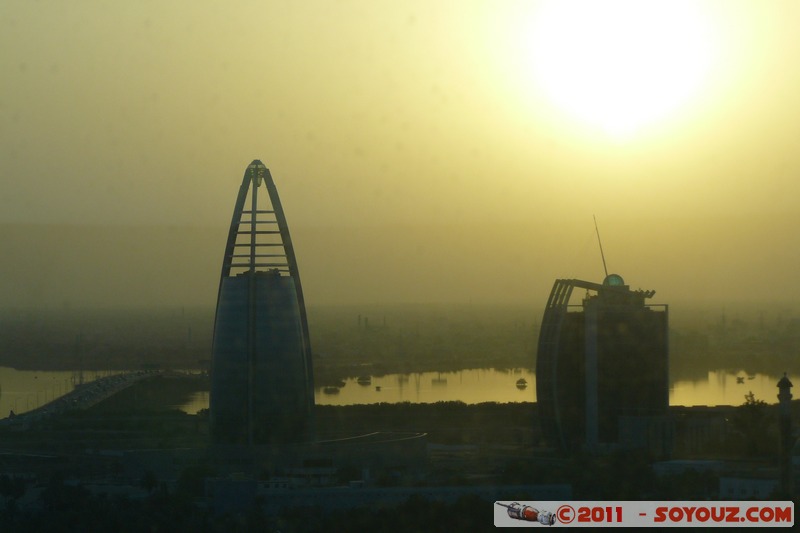 Khartoum - GNPOC and Petrodar Towers
Mots-clés: Al KharÅ£Å«m geo:lat=15.60636991 geo:lon=32.51370013 geotagged SDN Soudan TÅ«t sunset
