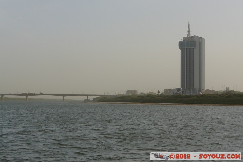 Khartoum - Blue Nile Cruise - NTC Building
Mots-clés: geo:lat=15.60638024 geo:lon=32.58828163 geotagged Soudan Riviere