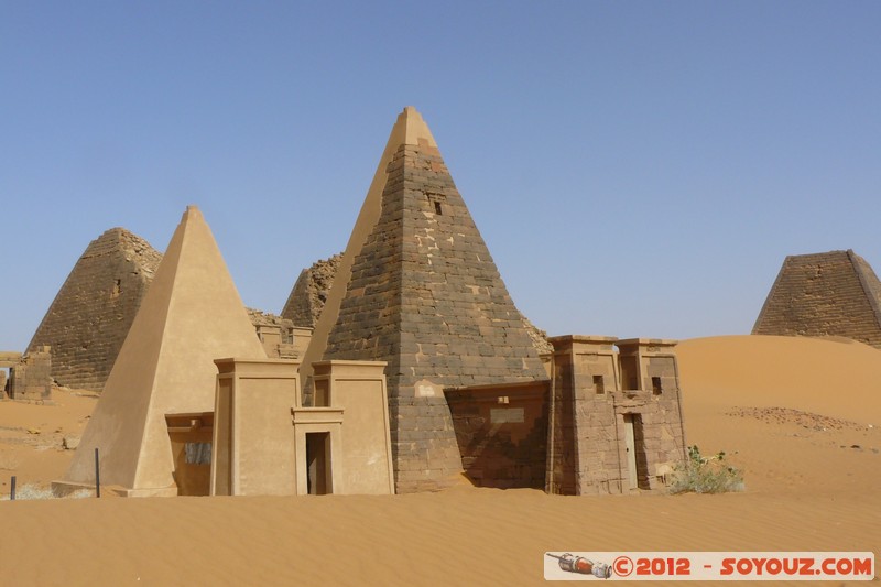 Meroe Pyramids - Northern Cemetery
Mots-clés: geo:lat=16.93799351 geo:lon=33.74935582 geotagged Hillat ed Darqab Nahr an NÄ«l Soudan Ruines egyptiennes patrimoine unesco