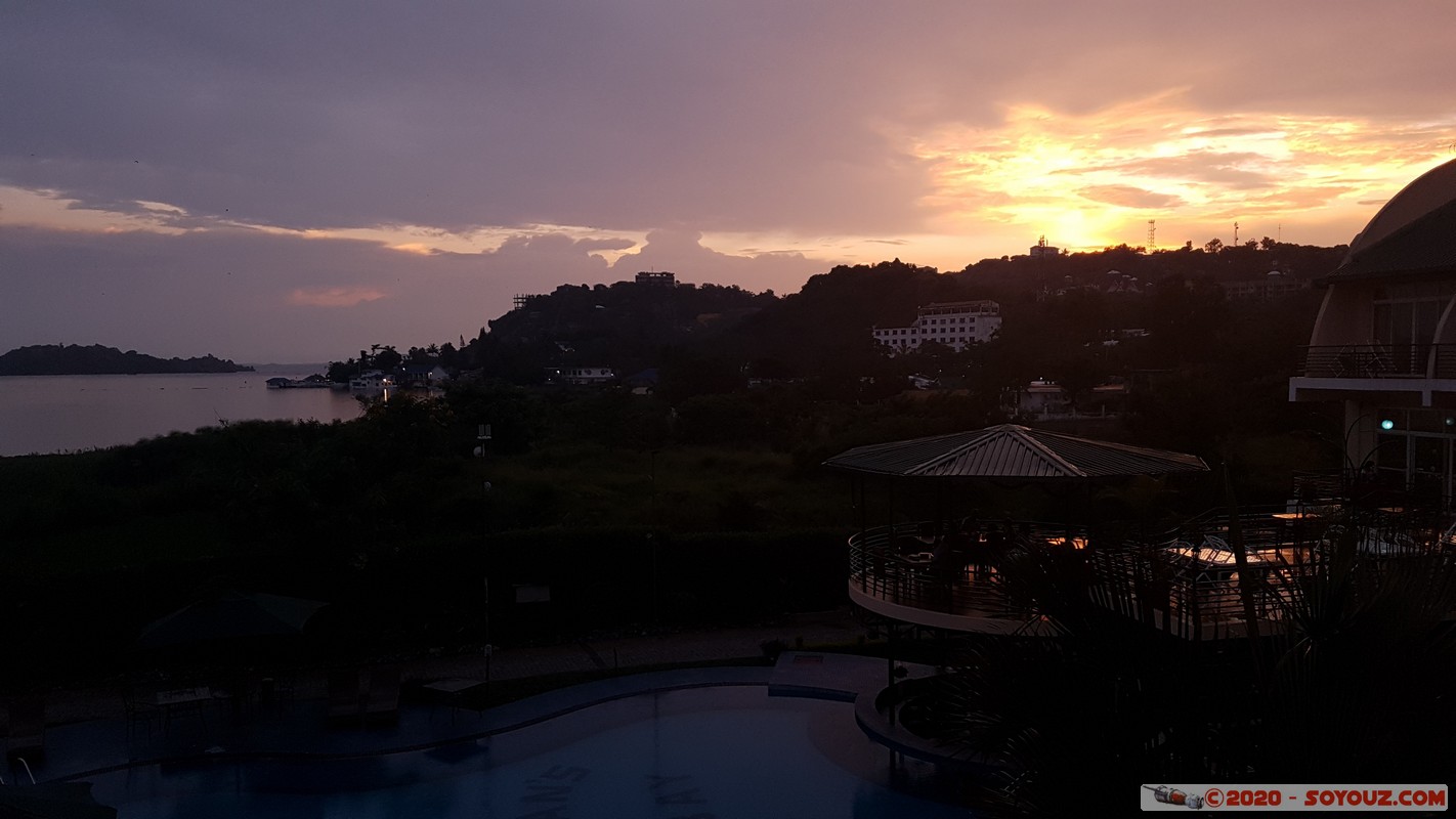 Mwanza - Ryan's Bay Hotel - Sunset
Mots-clés: Mwanza Tanzanie TZA Tanzania Ryan's Bay Hotel Piscine sunset