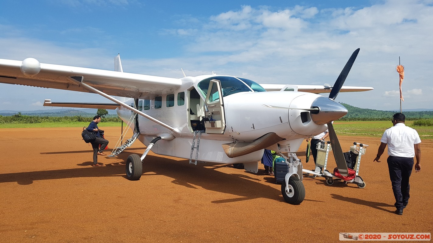 Irabiro - Kibondo Airstrip
Mots-clés: Irabiro Kigoma Tanzanie TZA Tanzania Kibondo avion