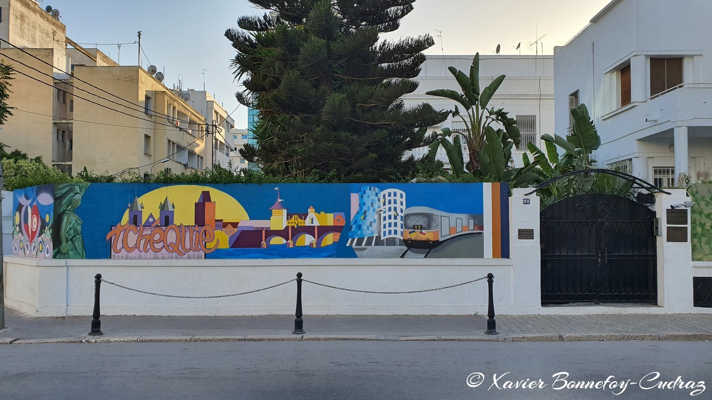 Tunis - Street Art
Mots-clés: geo:lat=36.81811940 geo:lon=10.17958715 geotagged Montplaisir TUN Tunisie Tunis Graffiti