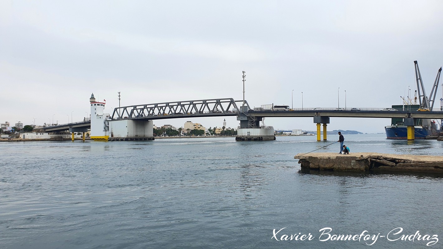 Canal de Bizerte - Pont Mobile
Mots-clés: Banzart Bizerta geo:lat=37.26964629 geo:lon=9.87629727 geotagged TUN Tunisie Bizerte Canal de Bizerte bateau Pont Pont Mobile