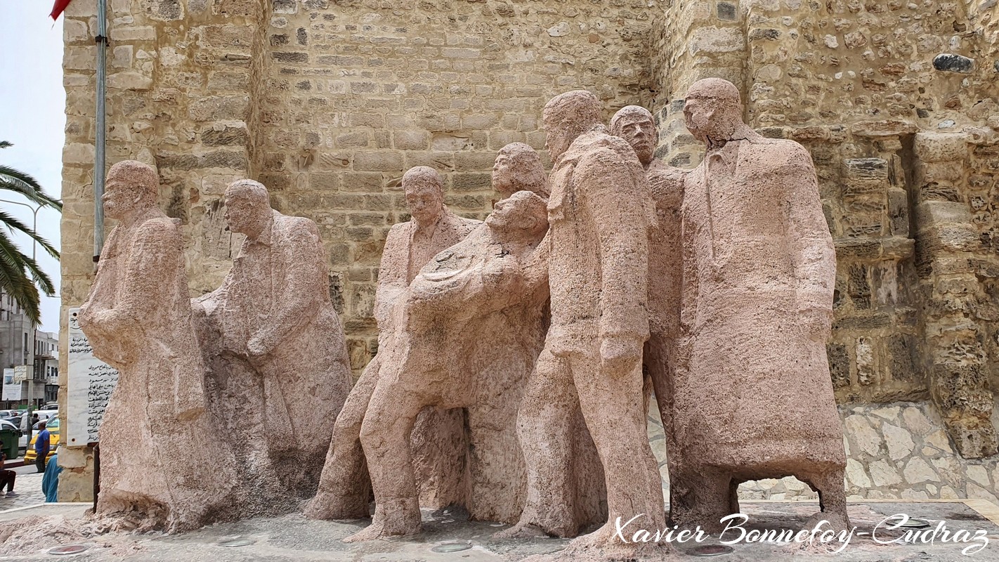Sousse - La Medina - Monument des Martyrs
Mots-clés: geo:lat=35.82762595 geo:lon=10.64084686 geotagged La Medina Sūsah TUN Tunisie Sousse sculpture statue