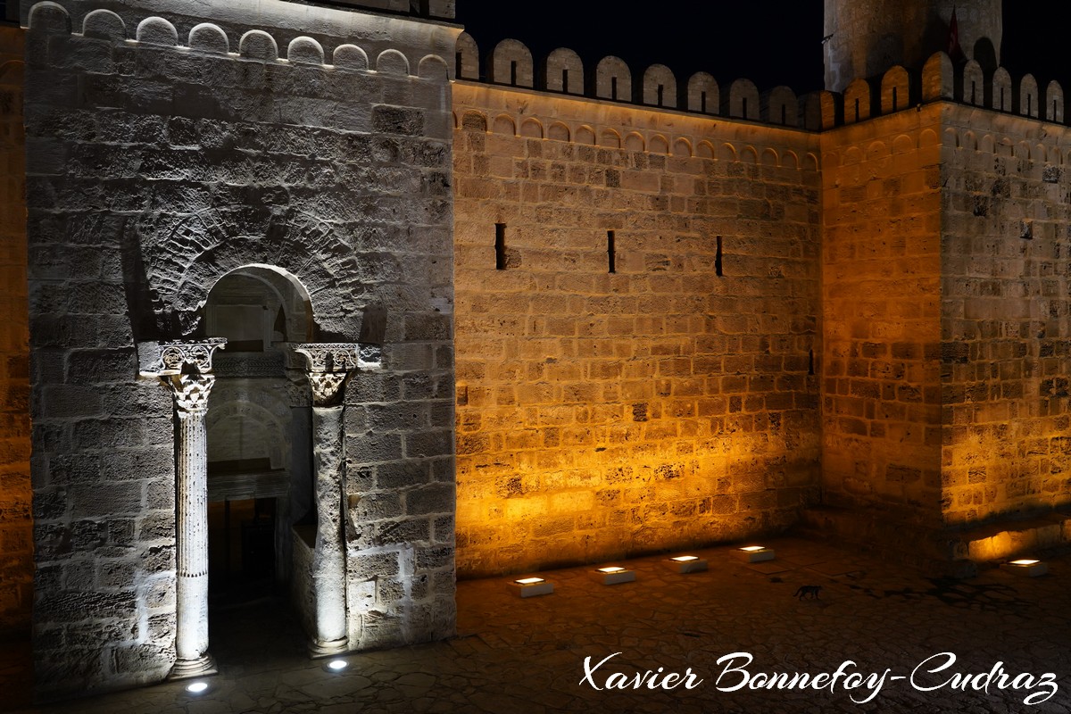 Sousse by Night - La Medina - Ribat
Mots-clés: geo:lat=35.82731660 geo:lon=10.63878156 geotagged La Medina Sūsah TUN Tunisie Sousse patrimoine unesco Nuit Ribat Fort