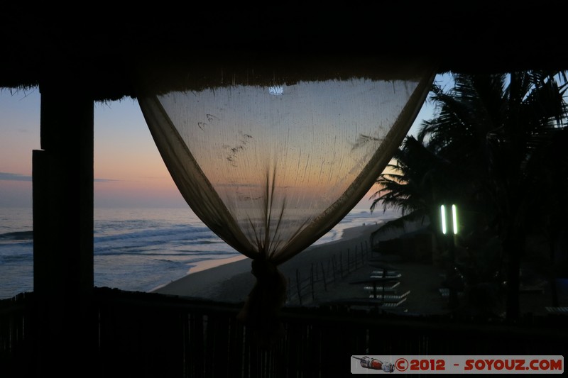 Grand-Bassam - Coucher de Soleil
Mots-clés: CÃ´te d&#039;Ivoire geo:lat=5.19516657 geo:lon=-3.74077231 geotagged sunset mer Grand Bassam
