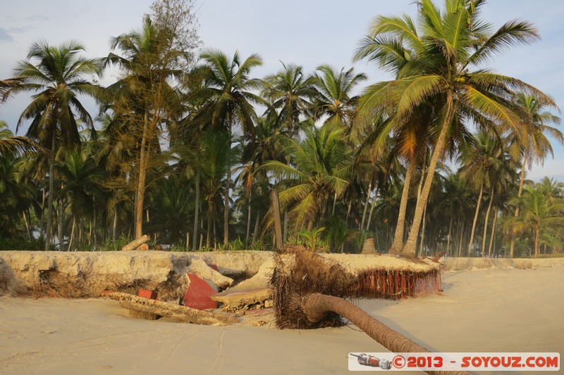 Assinie
Mots-clés: CIV CÃ´te d&#039;Ivoire Sud-Como plage Palmier