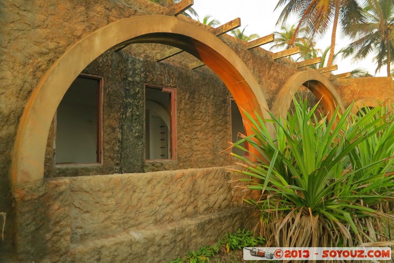 Assinie - Maison abandonnÃ©e
Mots-clés: CIV CÃ´te d&#039;Ivoire Sud-Como Ruines sunset
