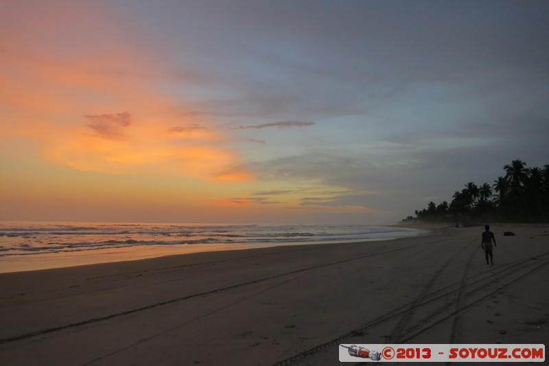 Assinie - Coucher de Soleil
Mots-clés: CIV CÃ´te d&#039;Ivoire Sud-Como mer sunset personnes plage
