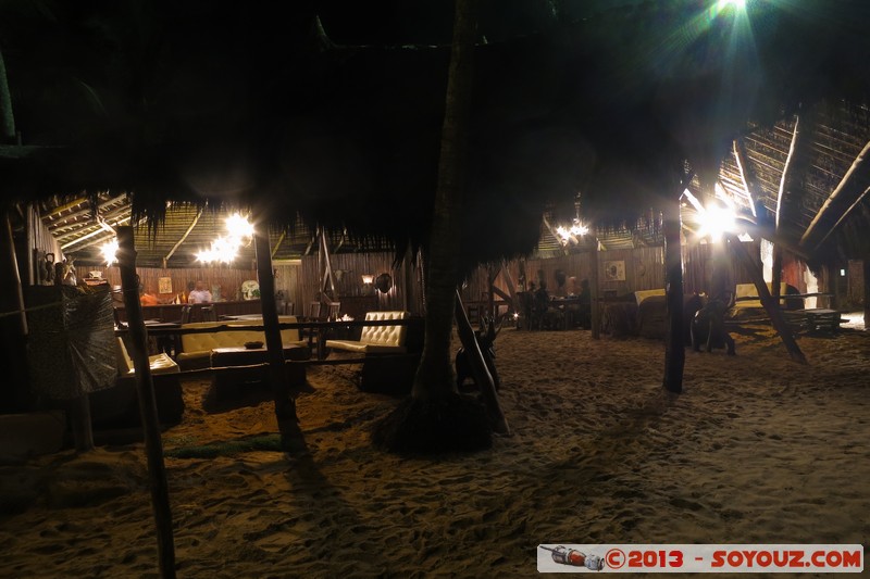 Assinie de Nuit - Hotel O Sole Mio
Mots-clés: CIV CÃ´te d&#039;Ivoire Sud-Como Nuit plage mer Palmier geo:lat=5.15807600 geo:lon=-3.46383691 geotagged