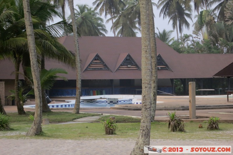 Assinie - L'ancien Club Med (Les Bronzes)
Mots-clés: CIV CÃ´te d&#039;Ivoire Sud-Como plage Palmier Ebotiam geo:lat=5.15503332 geo:lon=-3.44294786 geotagged