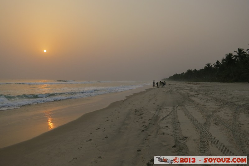 Assinie - Coucher de Soleil
Mots-clés: CIV CÃ´te d&#039;Ivoire Sud-Como plage Palmier mer sunset Ebotiam geo:lat=5.15553554 geo:lon=-3.44639182 geotagged