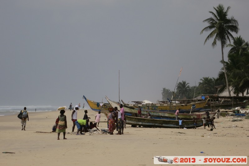 Assinie - Pecheurs
Mots-clés: CIV CÃ´te d&#039;Ivoire Sud-Como plage Palmier mer bateau pecheur geo:lat=5.15813209 geo:lon=-3.46405149 geotagged