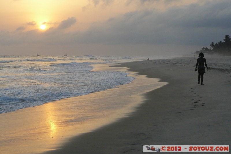 Assinie - Coucher de Soleil
Mots-clés: plage mer sunset