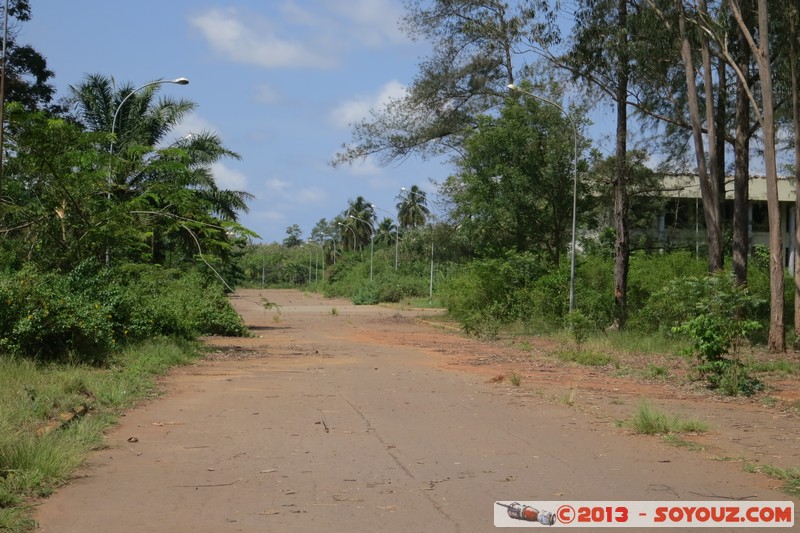 Les rues de Yamoussoukro
Mots-clés: CIV CÃ´te d&#039;Ivoire geo:lat=6.79712772 geo:lon=-5.25388956 geotagged Lacs Nzuessi Yamoussoukro Ruines