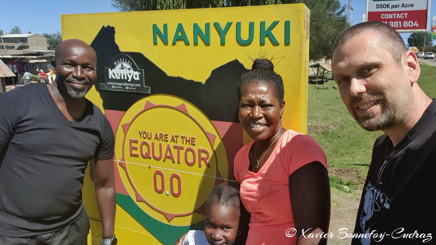 Nanyuki - On the Equator line
Mots-clés: geo:lat=-0.00025525 geo:lon=37.07027744 geotagged KEN Kenya Laikipia Nanyuki Equateur