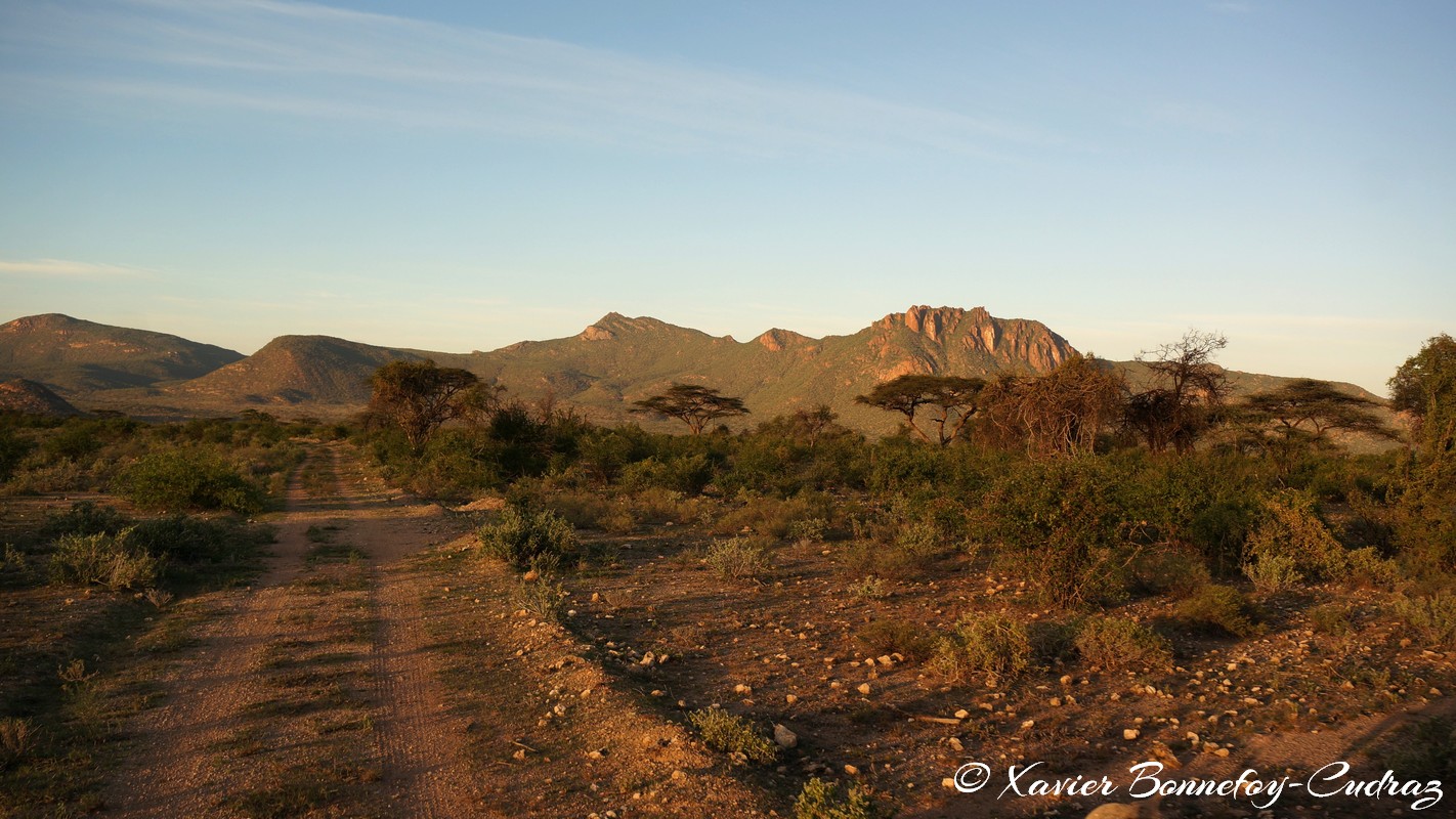 Shaba
Mots-clés: Archers Post geo:lat=0.64570000 geo:lon=37.74373400 geotagged KEN Kenya Samburu Isiolo Shaba National Reserve Route sunset Lumiere