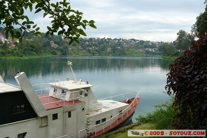 Bukavu - Kulama
Mots-clés: bateau Lac