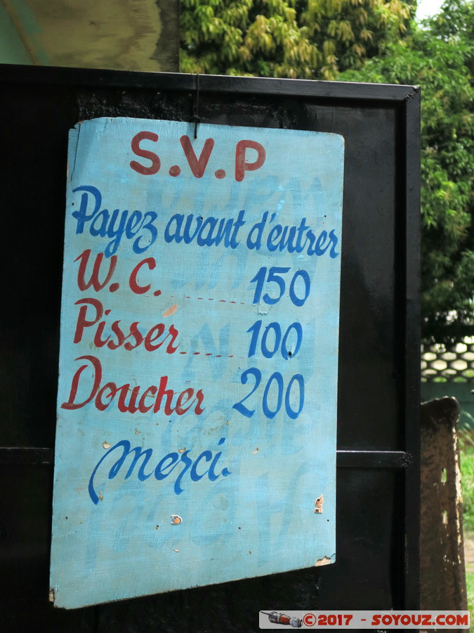 Brazzaville - Toilettes publiques
Mots-clés: Brazzaville COG geo:lat=-4.26984731 geo:lon=15.28825879 geotagged République du Congo