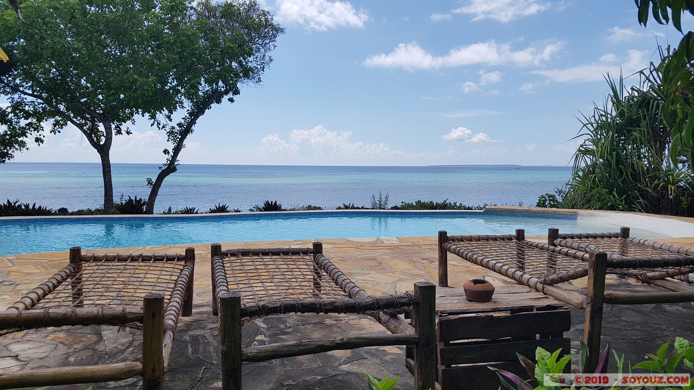 Zanzibar - Dimbani - Karamba Resort
Mots-clés: Dimbani Tanzanie TZA Zanzibar Karamba Resort Mer Piscine