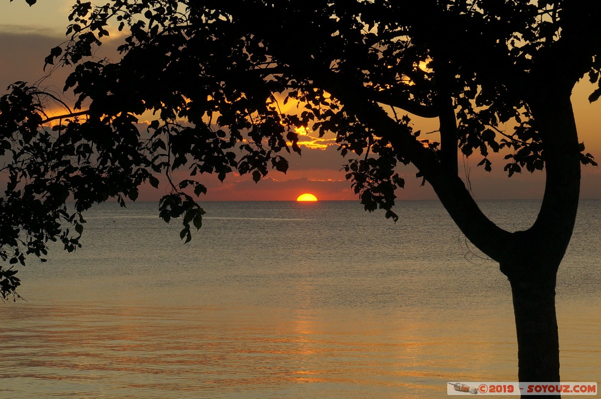 Zanzibar - Dimbani - Sunset
Mots-clés: Dimbani Tanzanie TZA Zanzibar Central/South Zanzibar Mer Karamba Resort sunset soleil Arbres