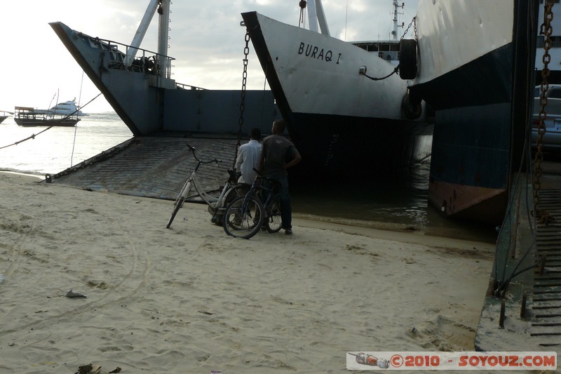Zanzibar - Stone Town - Ferries
Mots-clés: bateau