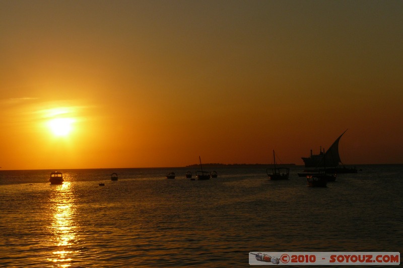 Zanzibar - Stone Town - Sunset
Mots-clés: bateau sunset