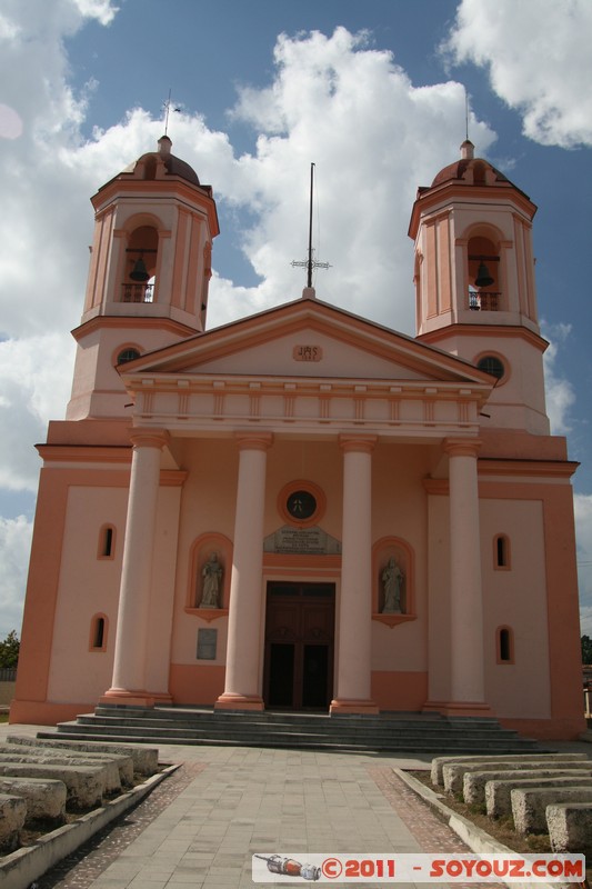 Pinar del Rio - Iglesia
Mots-clés: CUB Cuba geo:lat=22.41407560 geo:lon=-83.69695314 geotagged Pinar del RÃ­o Eglise